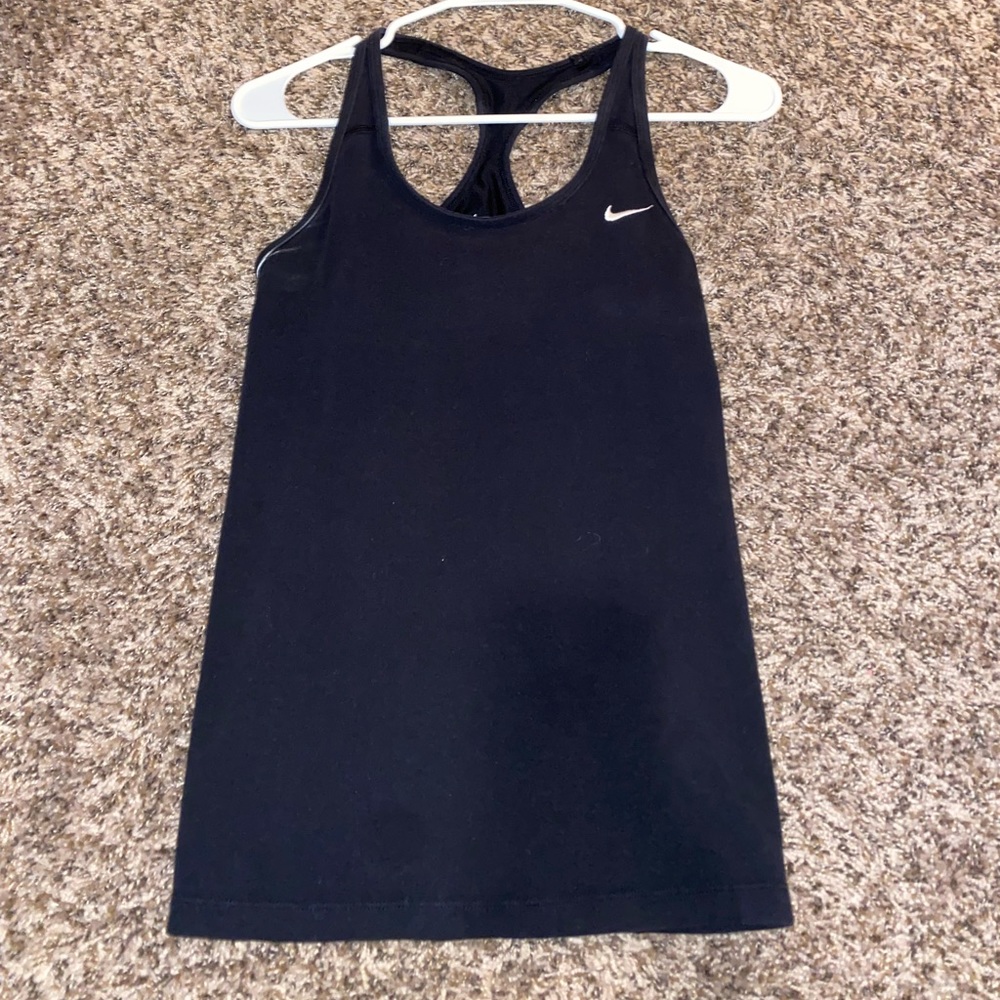 Nike M workout top w/built in bra